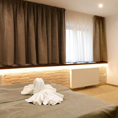 Restaurace A Penzion Pod Hradem Hotel Zlín Eksteriør billede