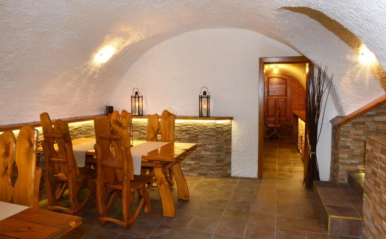 Restaurace A Penzion Pod Hradem Hotel Zlín Eksteriør billede